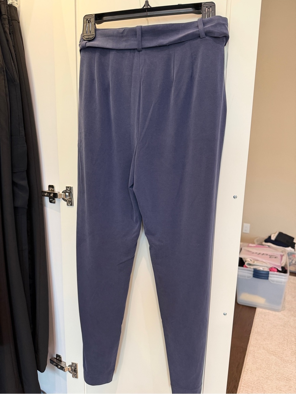 NWT WHBM High-Waist Navy Paperbag, Tapered Ankle Dress Pants with Self Tie Belt - Picture 2 of 3